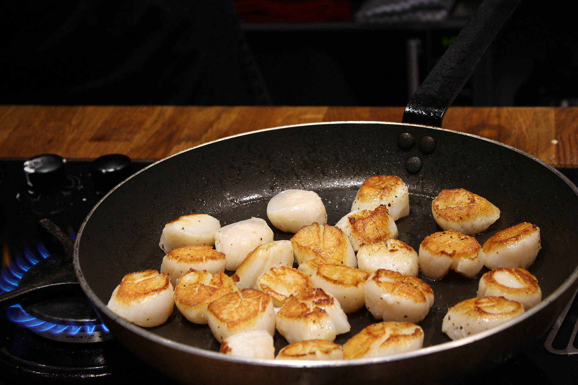 scallops cooking