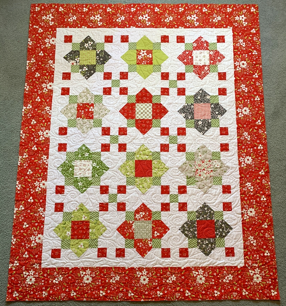 My Quatrefoil Christmas Quilt — Quilted! » First Light Designs